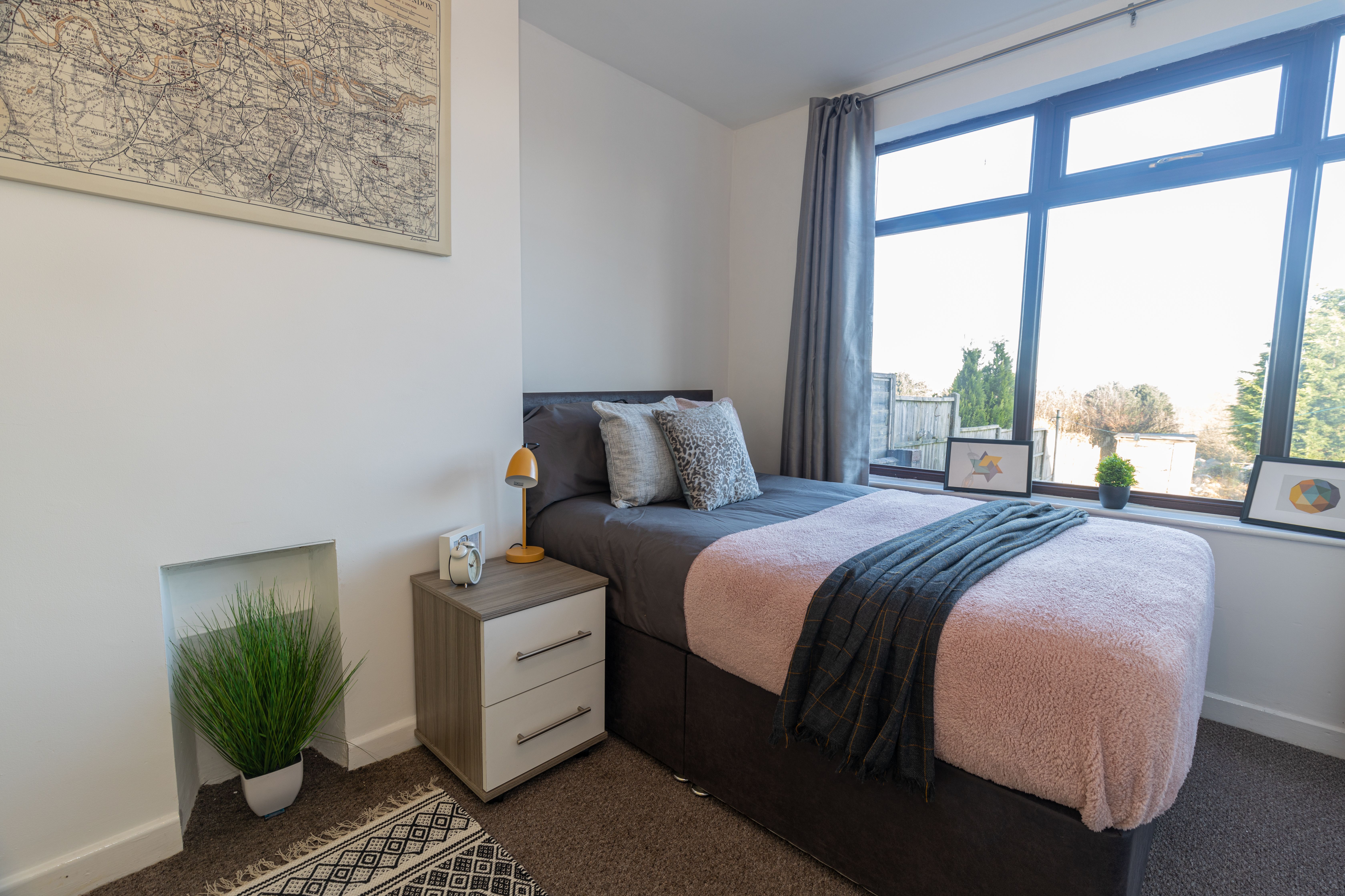 College Street, Nuneaton, CV10 7BG