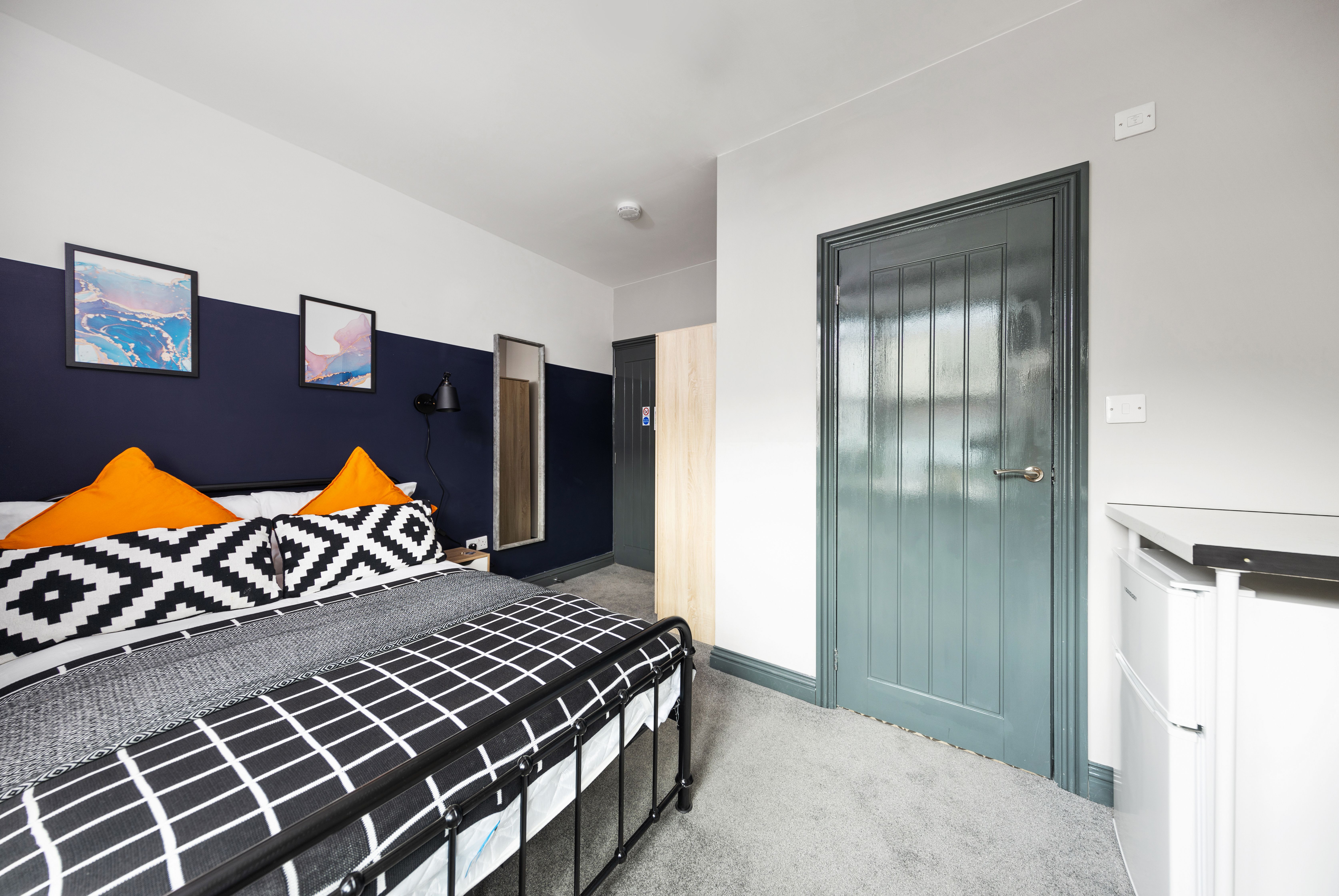 Aston Road, Nuneaton, CV11 5EJ