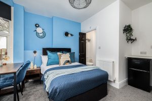 Church road Nuneaton, CV10, 8LJ