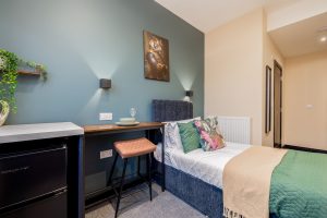 Crown House, Nuneaton, CV11 4BX